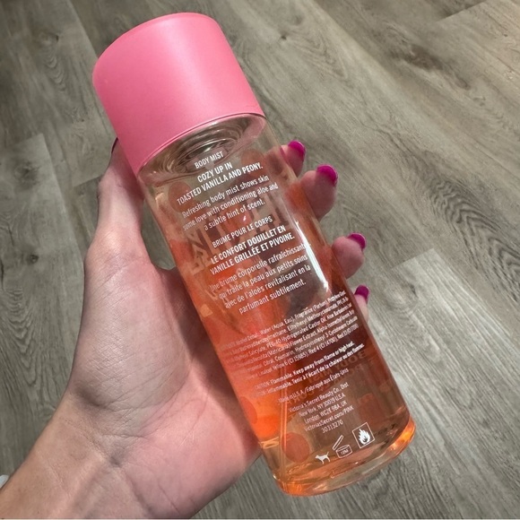PINK Victorias Secret Warm & Cozy Body Mist Spray DISCONTINUED Perfume - Picture 3 of 4